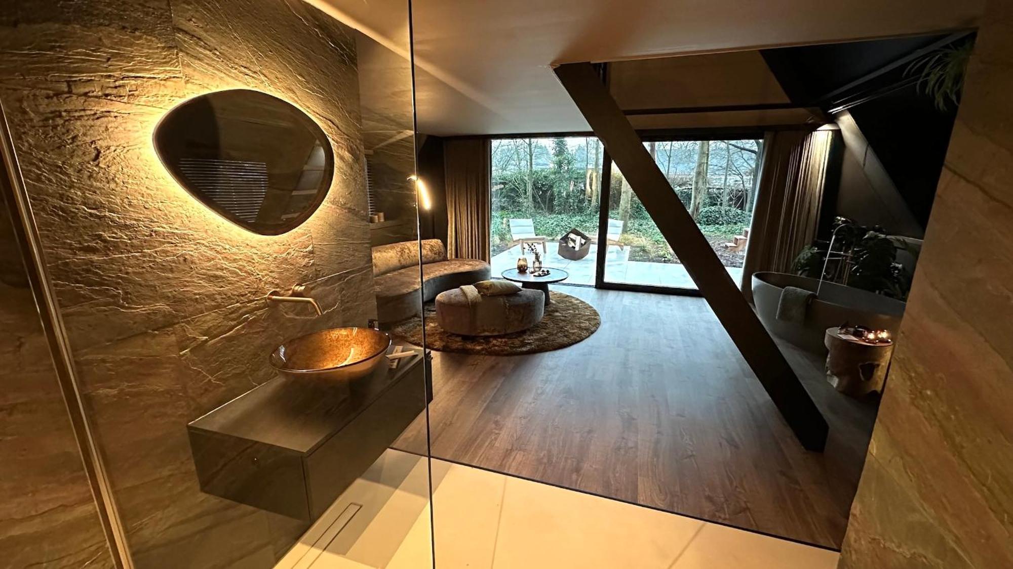 Le Petit Chateau Rekem Lodge *