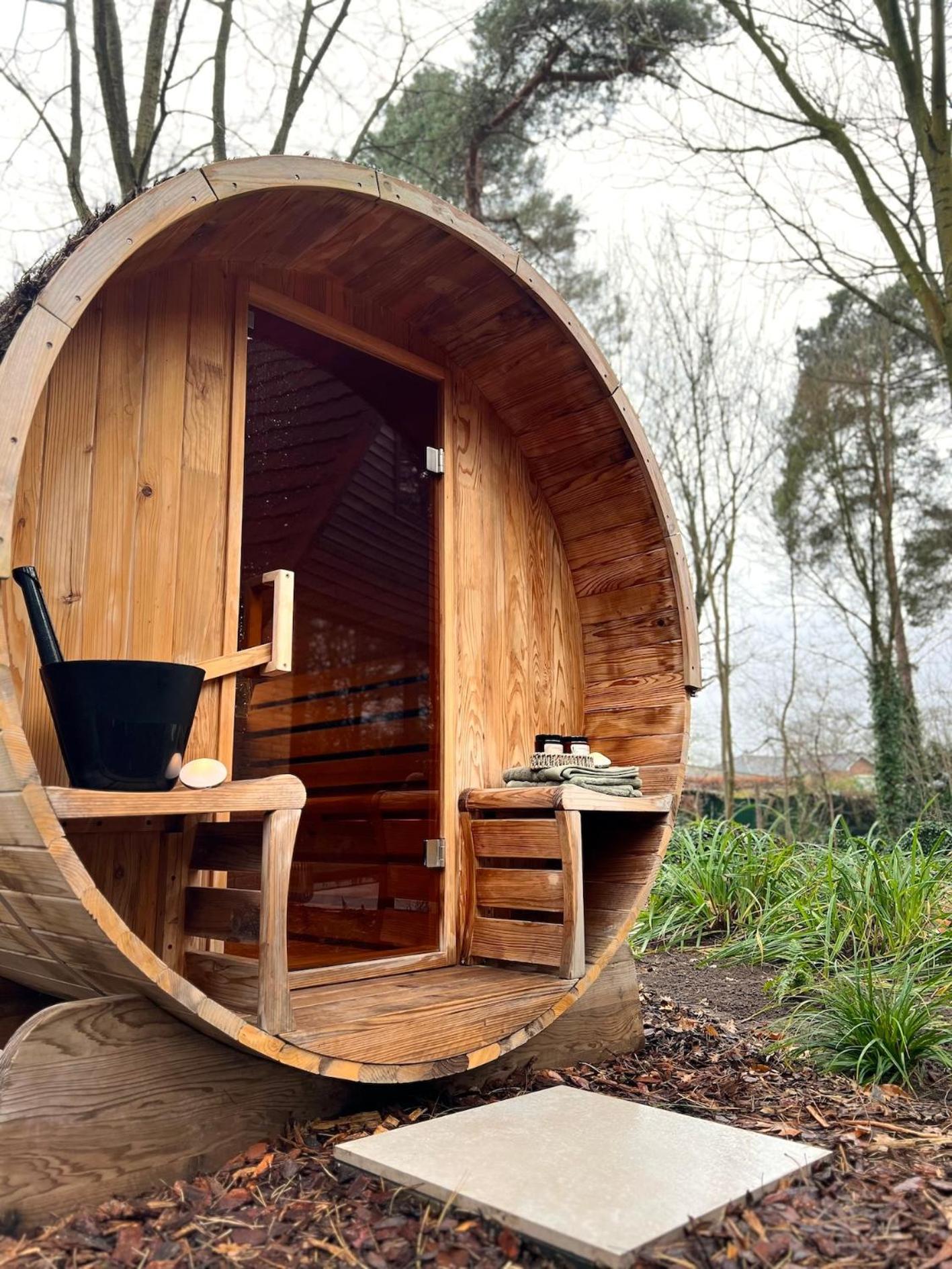 Le Petit Chateau Rekem Lodge *